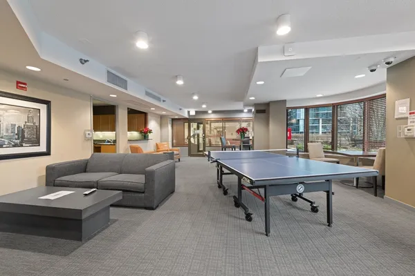 $440,000 | 400 North LaSalle Drive, Unit 2002, Chicago, IL 60654