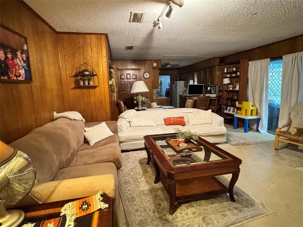 $323,190 | 105 Janice Circle, Tool, TX 75143