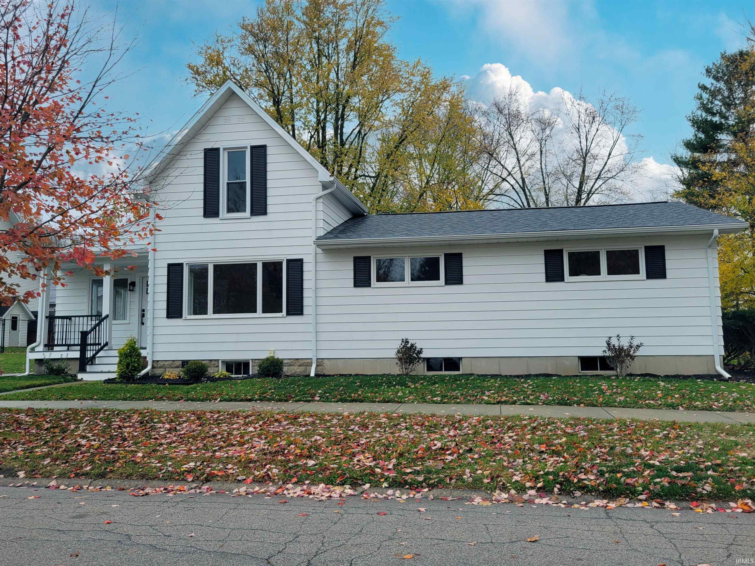 211 South Spring Street Wakarusa, IN 46573 - Photo 2 of 2