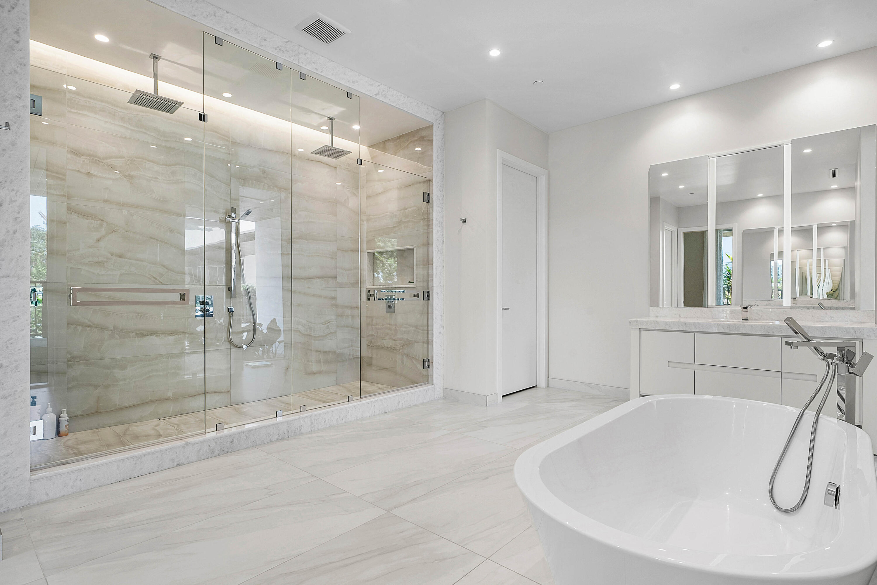 210 Southeast Mizner Boulevard, Unit 101 Boca Raton, FL 33432 - Photo 11 of 53 Alina 210 SE Mizner Blvd Villa 101