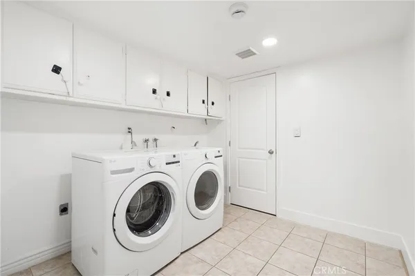 $5,500 | 19951 Lassen Street, Chatsworth, CA 91311