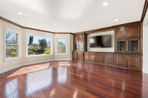 $5,500 | 19951 Lassen Street, Chatsworth, CA 91311