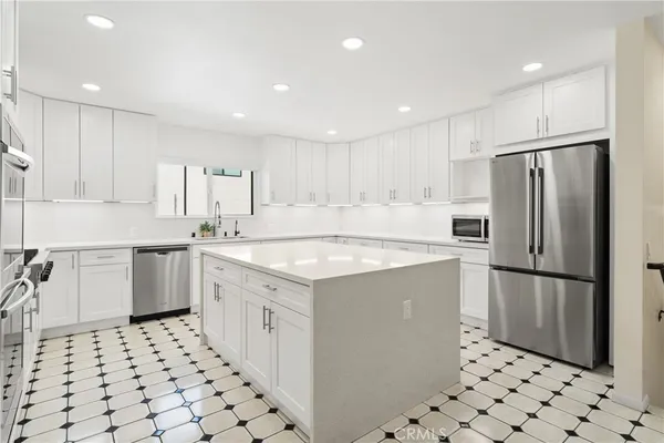 $5,500 | 19951 Lassen Street, Chatsworth, CA 91311