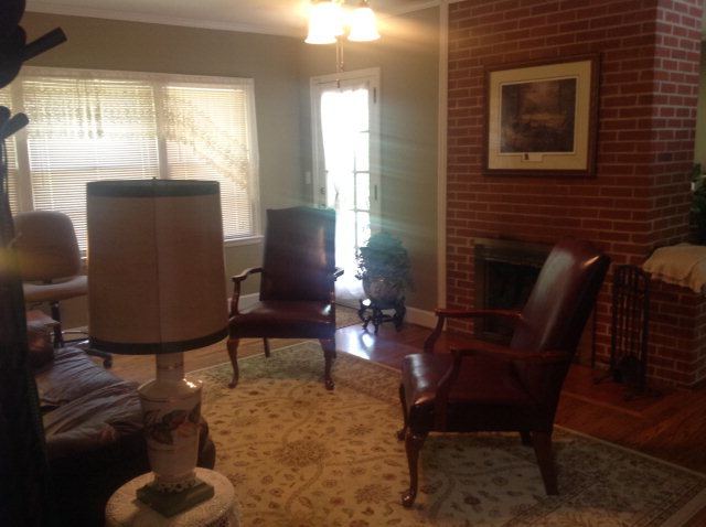 1868 Upper River Road Macon, GA 31211 - Photo 6 of 33 a workspace with furniture and a window