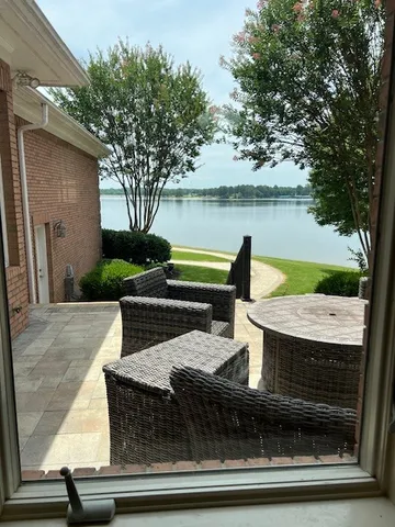 $1,199,000 | 487 Lakeshore Drive, Lexington, TN 38351