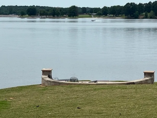 $1,199,000 | 487 Lakeshore Drive, Lexington, TN 38351