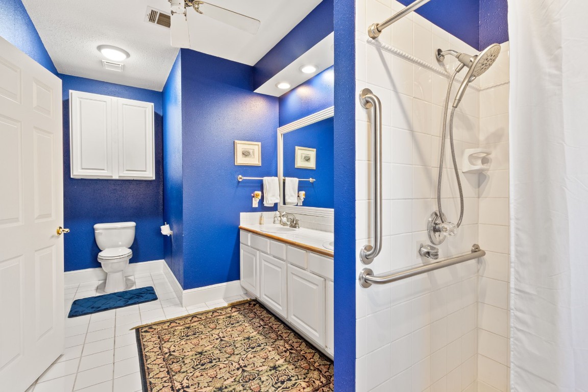 30610 Quinn Road Tomball, TX 77375 - Photo 22 of 50 Walk in Shower.