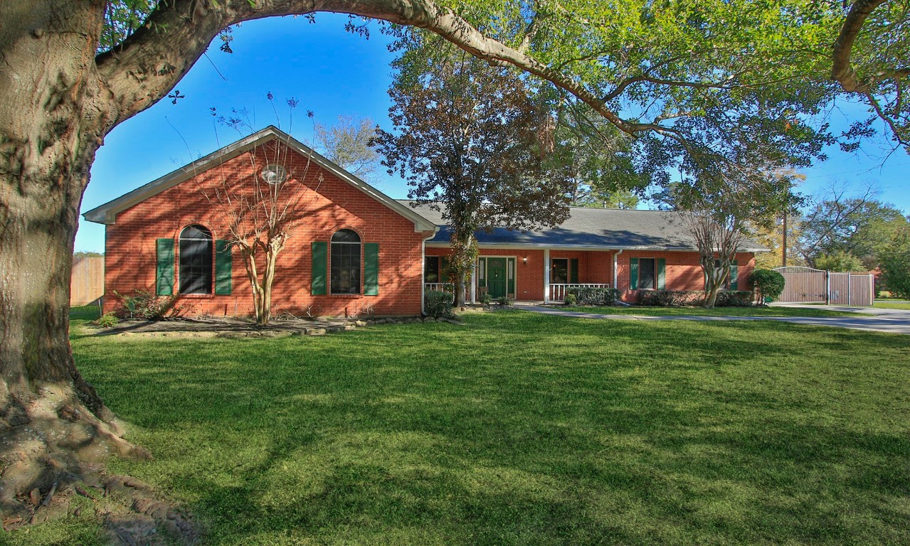 30610 Quinn Road Tomball, TX 77375 - Photo 3 of 50 Mature Trees here!