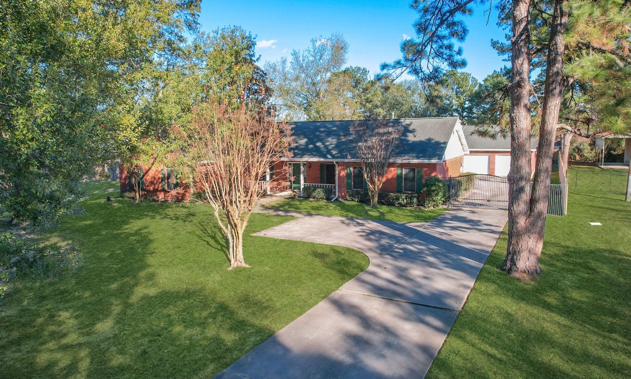 30610 Quinn Road Tomball, TX 77375 - Photo 4 of 50 Driveway allows for plenty of parking.