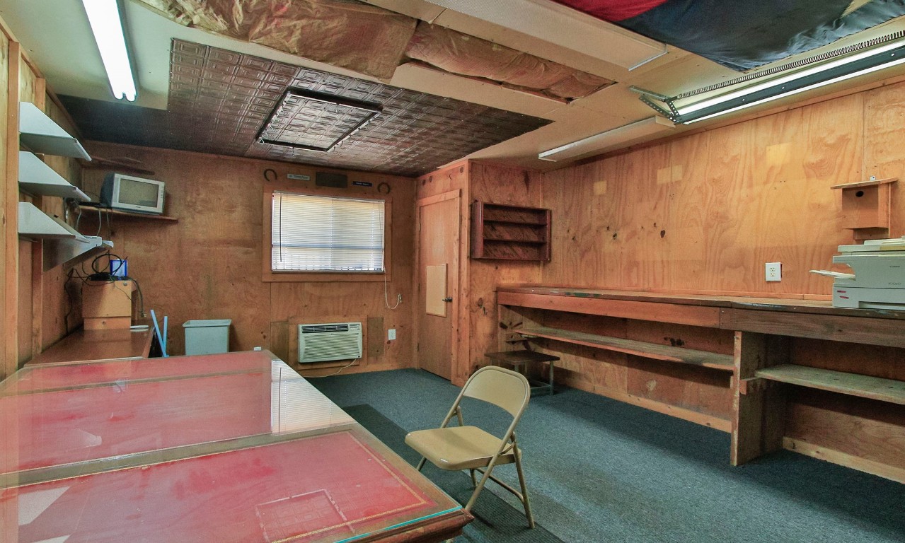 30610 Quinn Road Tomball, TX 77375 - Photo 41 of 50 20 x 20 office space with closet.