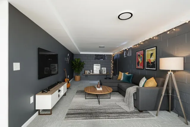 $175,000 | 201 Grafton Avenue, Alma, MI 48801