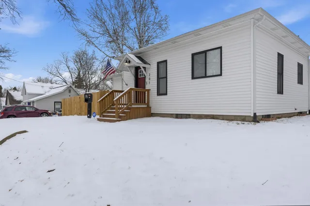 $175,000 | 201 Grafton Avenue, Alma, MI 48801