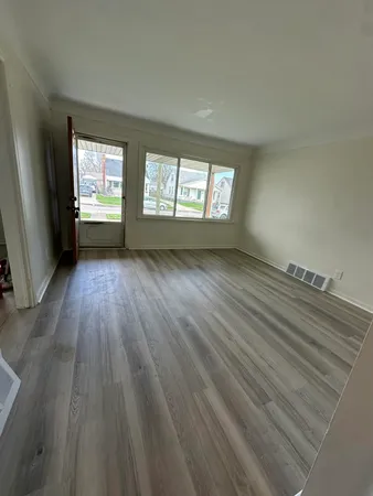 $199,900 | 3616 16th Street, Wyandotte, MI 48192