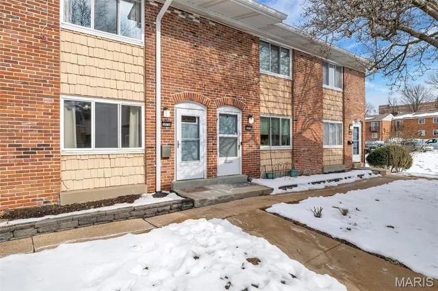 $139,900 | 10736 Carroll Wood Way, St. Louis, MO 63128