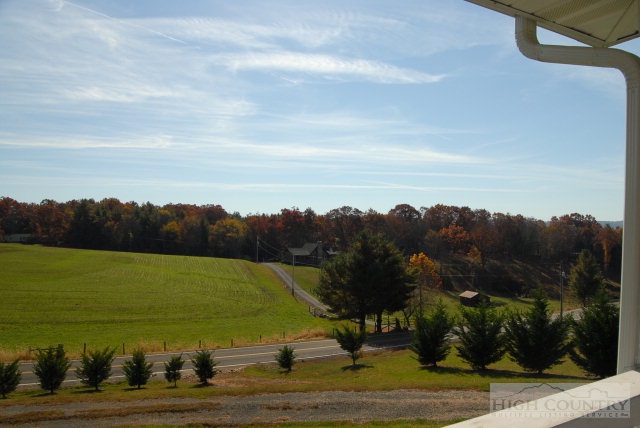 5490 Delhart Road Galax, VA 24333 - Photo 8 of 15 Gallery Image 8