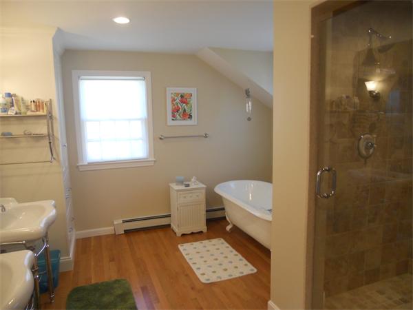 10 Liberty Road Hingham, MA 02043 - Photo 9 of 16 Gallery Image 9