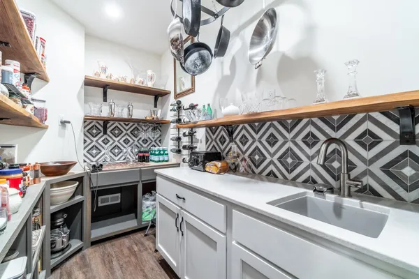 $1,196,950 | 4393 East 850 North, Rome City, IN 46784