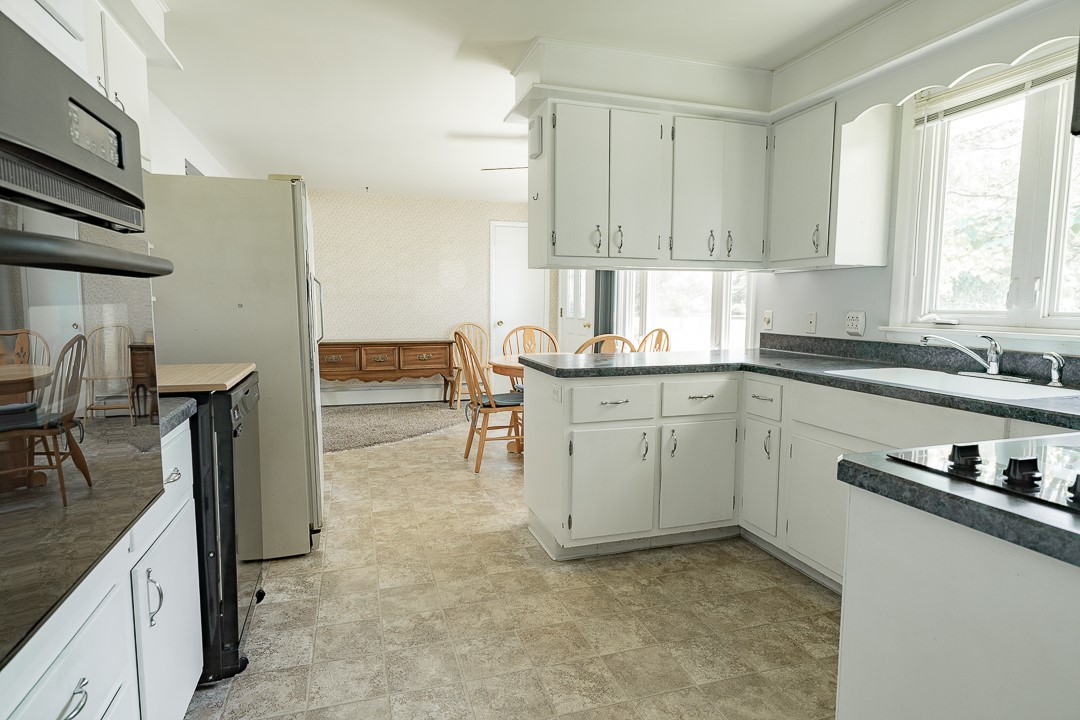 3992 Canandaigua Road Walworth, NY 14568 - Photo 11 of 47
