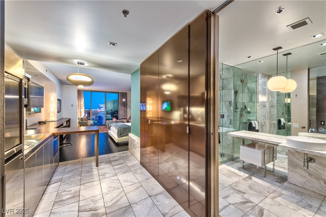 4381 West Flamingo Road, Unit 3507 Las Vegas, NV 89103 - Photo 3 of 7