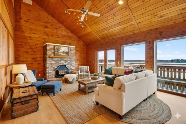 $899,000 | S4166 Crawford Street, Baraboo, WI 53913
