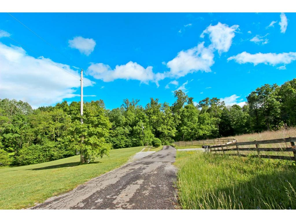 2490 Doe Road Newport, TN 37821 - Photo 34 of 36 Photo 34