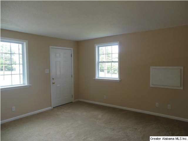 581 Seminole Circle Fairfield, AL 35064 - Photo 5 of 17