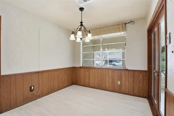 $384,000 | 3820 Walton Avenue, Fort Worth, TX 76133