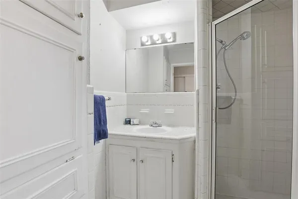 $384,000 | 3820 Walton Avenue, Fort Worth, TX 76133