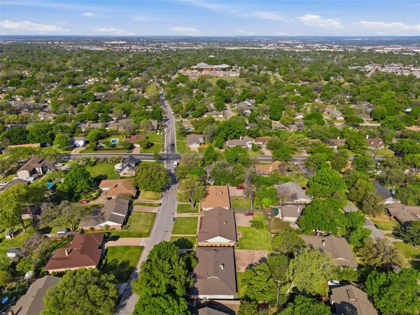 $384,000 | 3820 Walton Avenue, Fort Worth, TX 76133