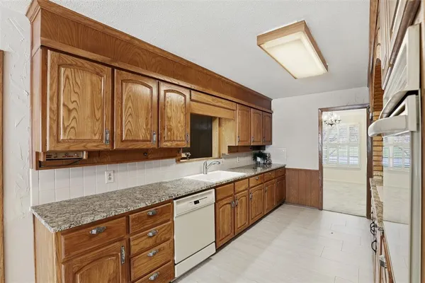 $384,000 | 3820 Walton Avenue, Fort Worth, TX 76133
