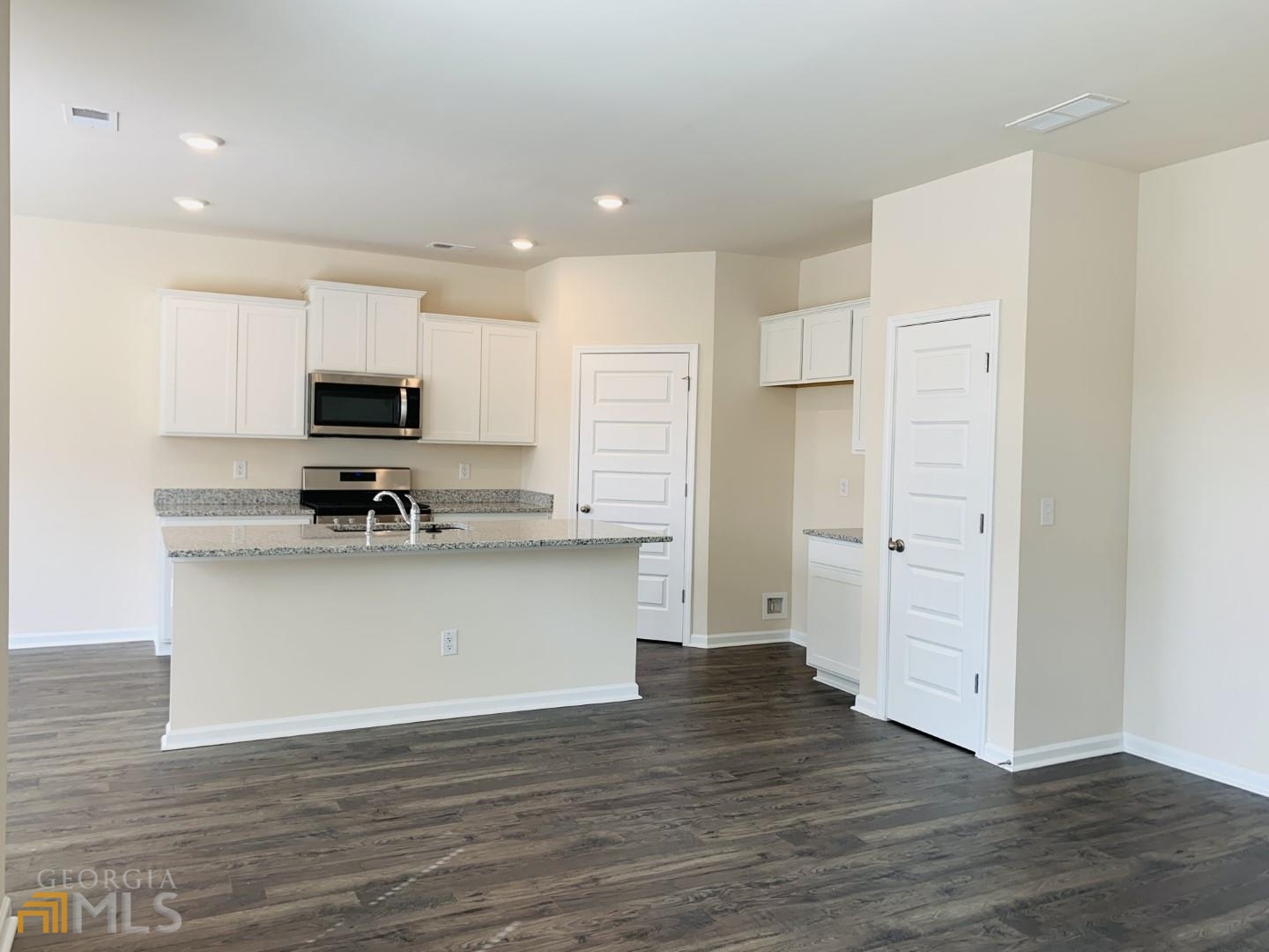 49 Lauritsen Way Newnan, GA 30265 - Photo 9 of 32