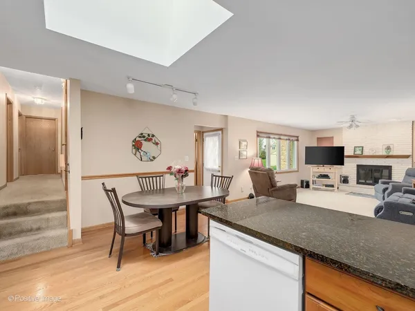 $575,000 | 7201 Powell Street, Downers Grove, IL 60516
