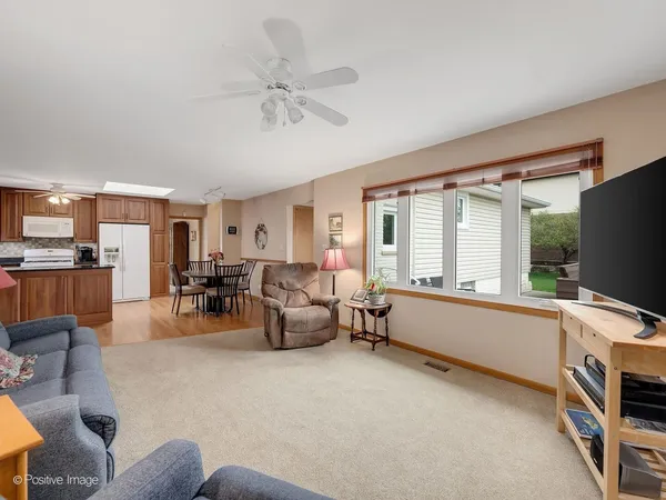 $575,000 | 7201 Powell Street, Downers Grove, IL 60516
