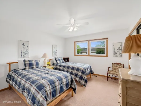 $575,000 | 7201 Powell Street, Downers Grove, IL 60516