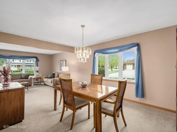 $575,000 | 7201 Powell Street, Downers Grove, IL 60516