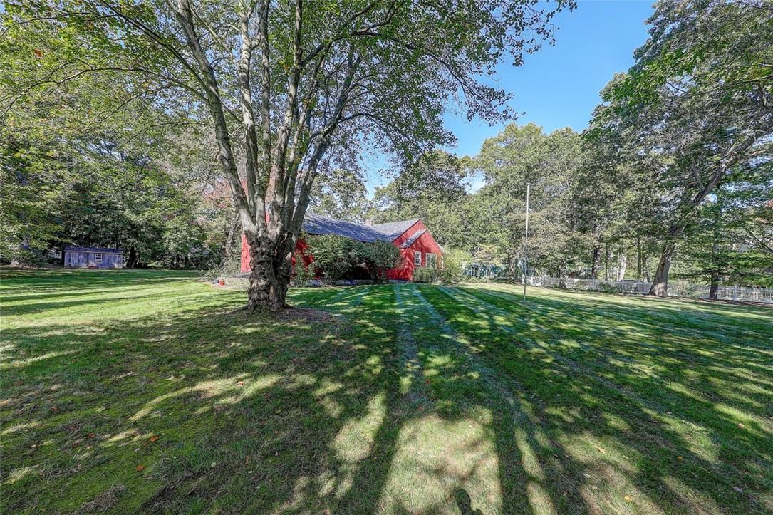 10 Lamson Road Barrington, RI 02806 - Photo 4 of 45 Gallery Image 4