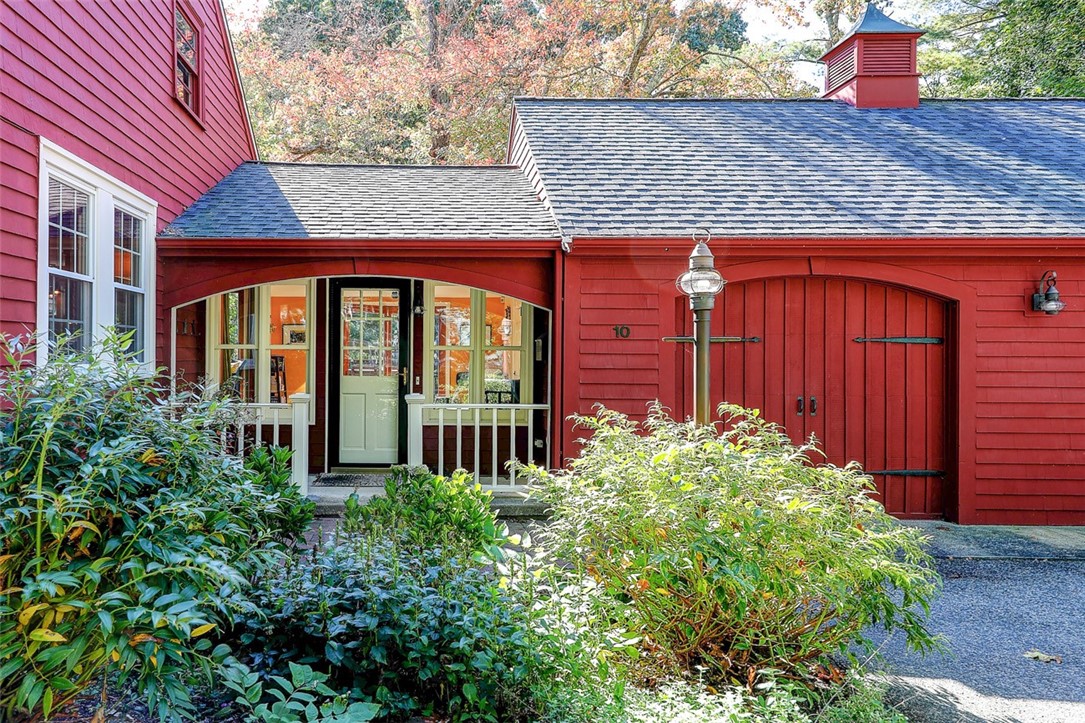 10 Lamson Road Barrington, RI 02806 - Photo 5 of 45 Gallery Image 5