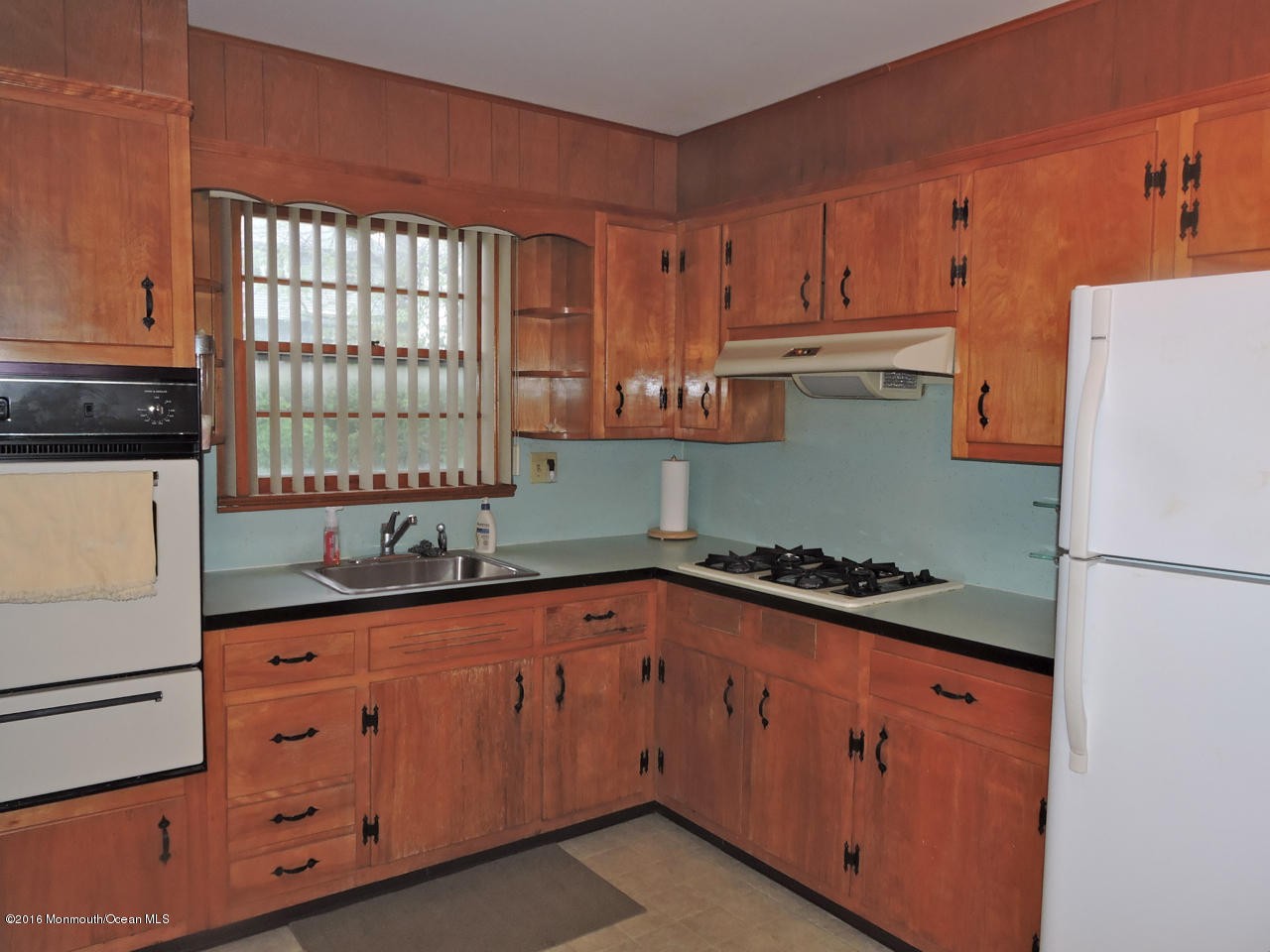315 Valley Road Neptune Township, NJ 07753 - Photo 7 of 22 315 valley10