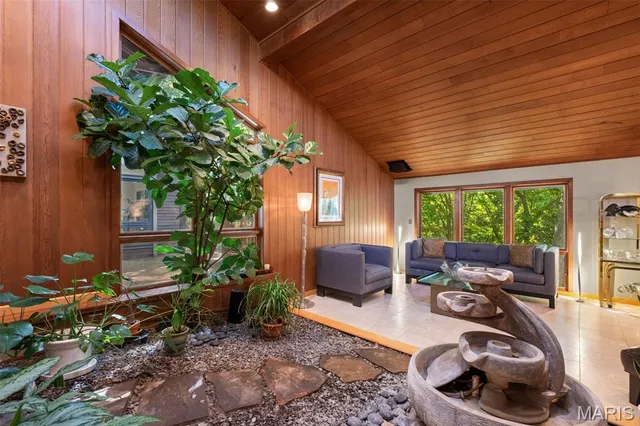 $925,000 | 770 Straub Road, Chesterfield, MO 63017