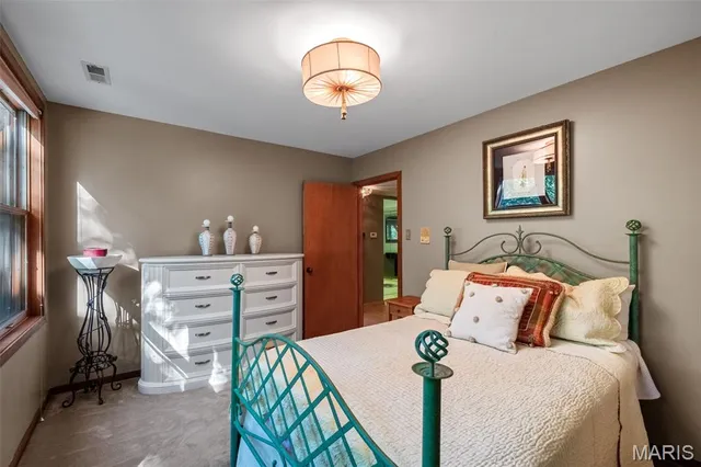 $925,000 | 770 Straub Road, Chesterfield, MO 63017