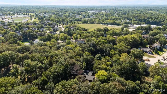 $925,000 | 770 Straub Road, Chesterfield, MO 63017