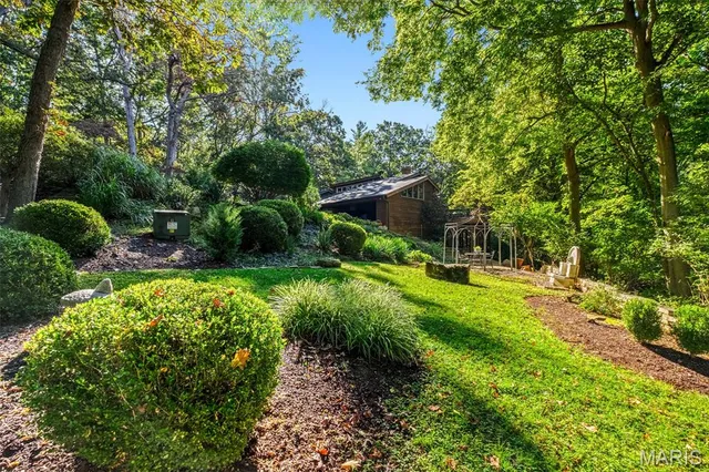 $925,000 | 770 Straub Road, Chesterfield, MO 63017