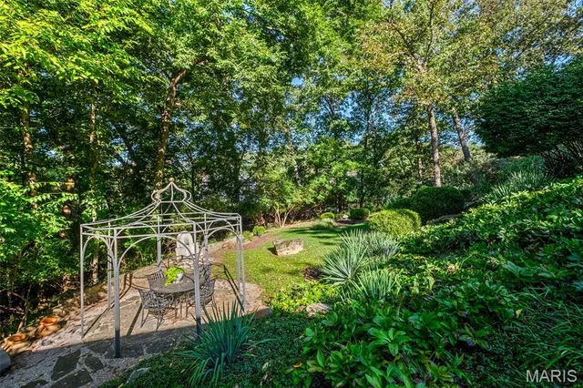 $925,000 | 770 Straub Road, Chesterfield, MO 63017