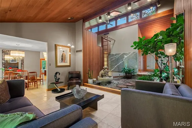 $925,000 | 770 Straub Road, Chesterfield, MO 63017