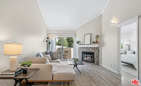 $725,000 | 11930 Avon Way, Unit 207, Los Angeles, CA 90066