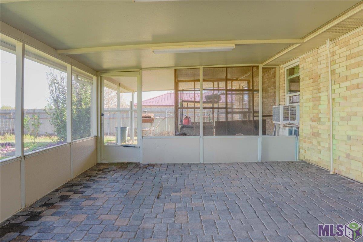 536 Hospital Drive Raceland, LA 70394 - Photo 3 of 18