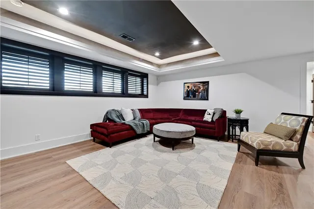 $879,000 | 17401 Oakshire Street, Overland Park, KS 66221