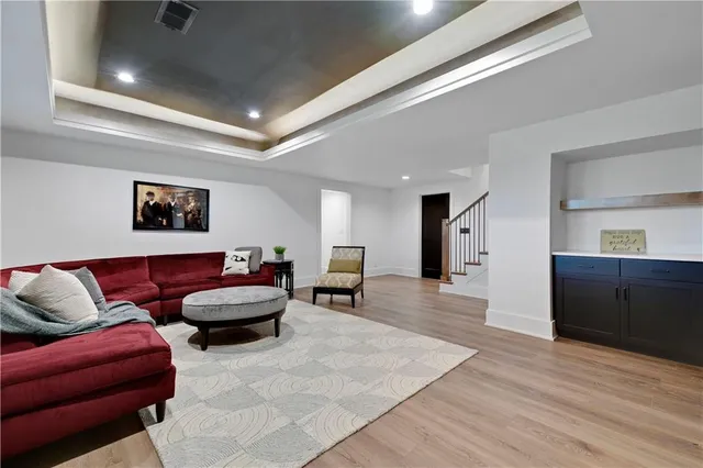 $879,000 | 17401 Oakshire Street, Overland Park, KS 66221