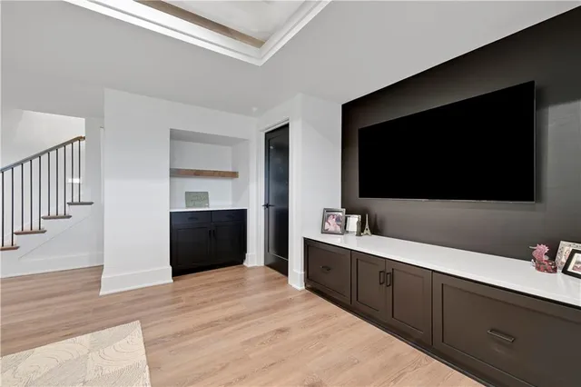 $879,000 | 17401 Oakshire Street, Overland Park, KS 66221