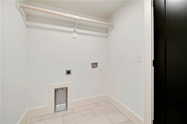 $879,000 | 17401 Oakshire Street, Overland Park, KS 66221